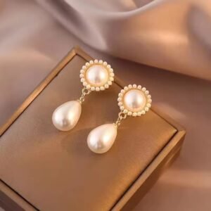 Seoul Pearl Drop Earrings